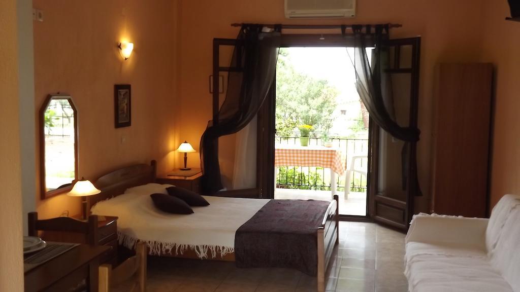 Pefka Studios & Apartments Vourvourou Phòng bức ảnh