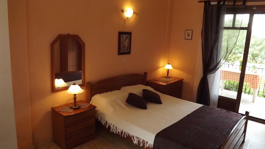 Pefka Studios & Apartments Vourvourou Phòng bức ảnh
