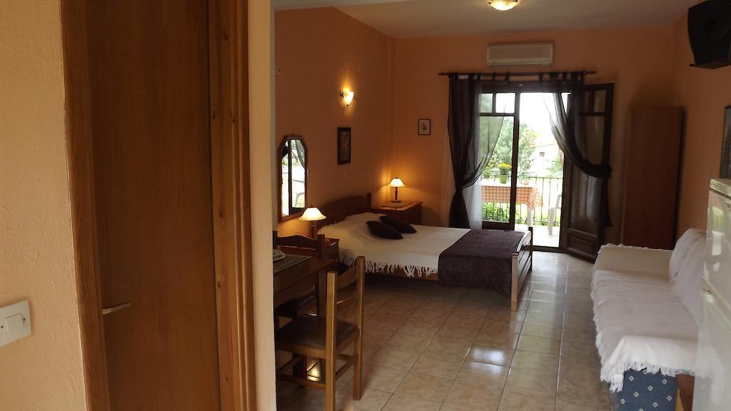 Pefka Studios & Apartments Vourvourou Phòng bức ảnh