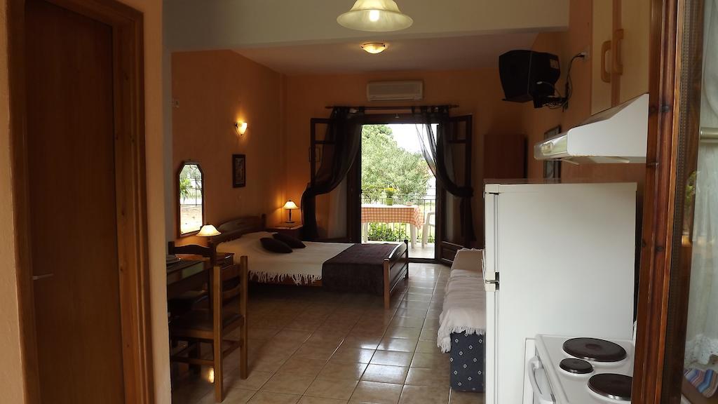 Pefka Studios & Apartments Vourvourou Phòng bức ảnh