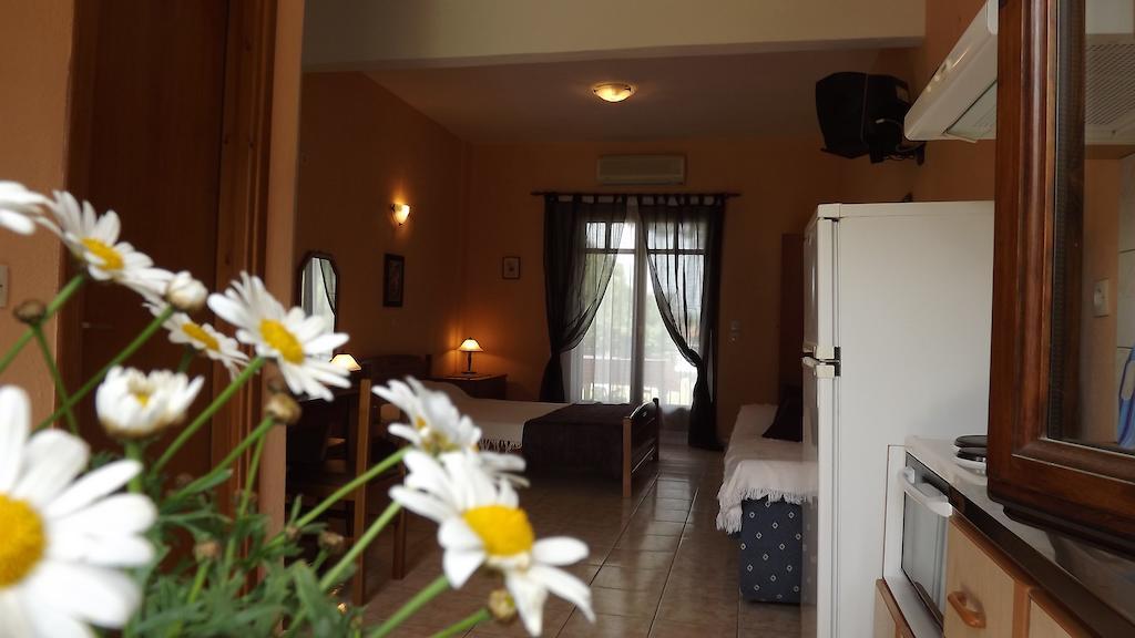 Pefka Studios & Apartments Vourvourou Phòng bức ảnh