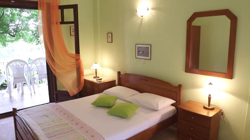 Pefka Studios & Apartments Vourvourou Ngoại thất bức ảnh